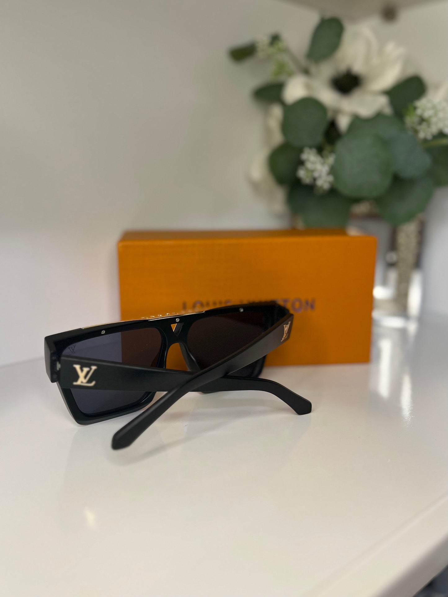 Luxury shades