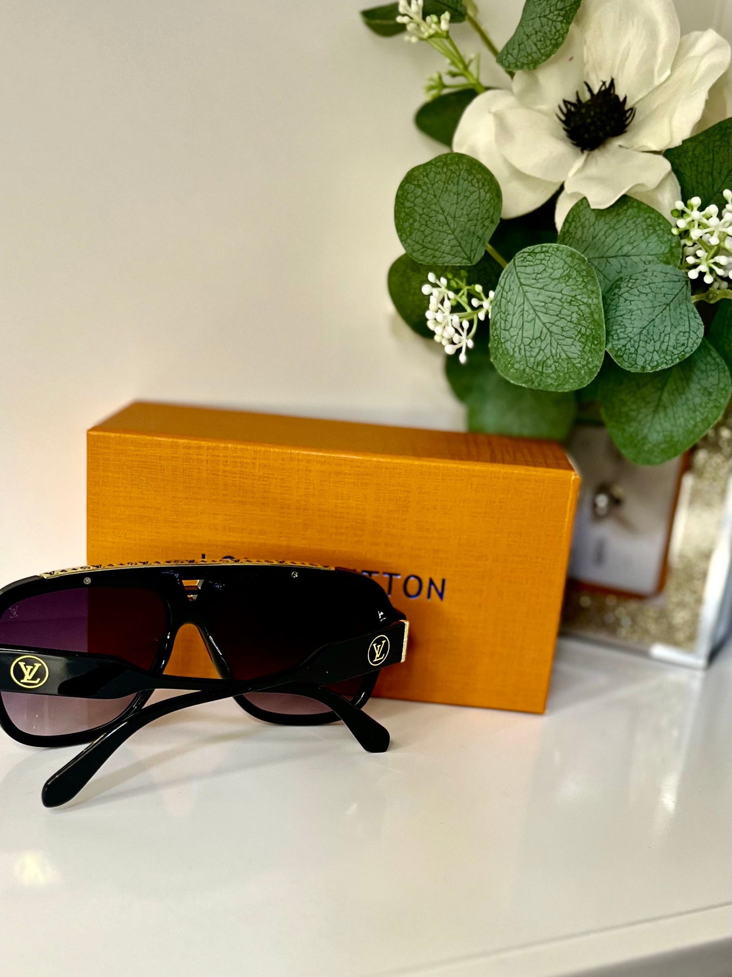 Luxury shades