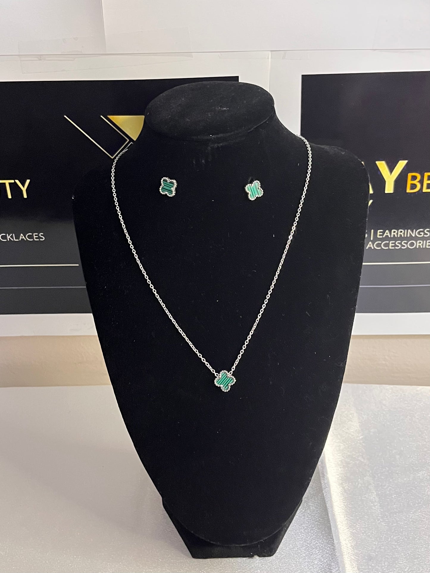 Leaf Necklace Set