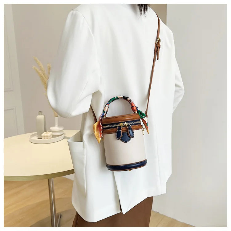Bucket bag