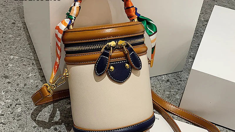 Bucket bag