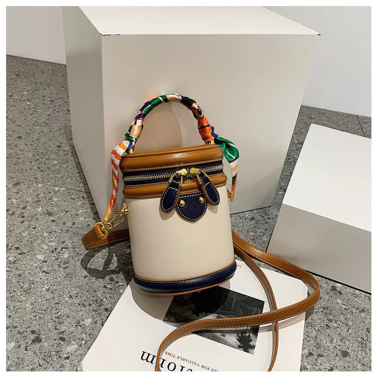 Bucket bag