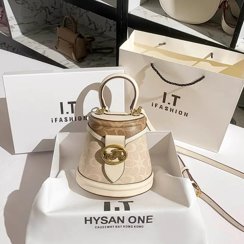 High-end carriage crossbody bag