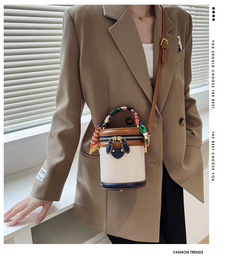 Bucket bag