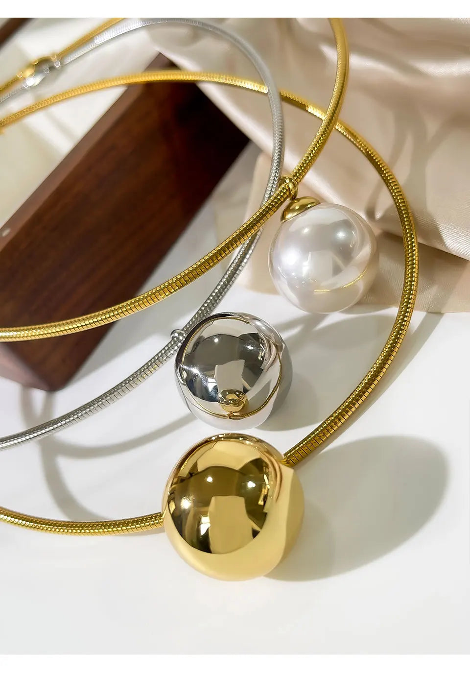 Pearl Pendant Necklace
