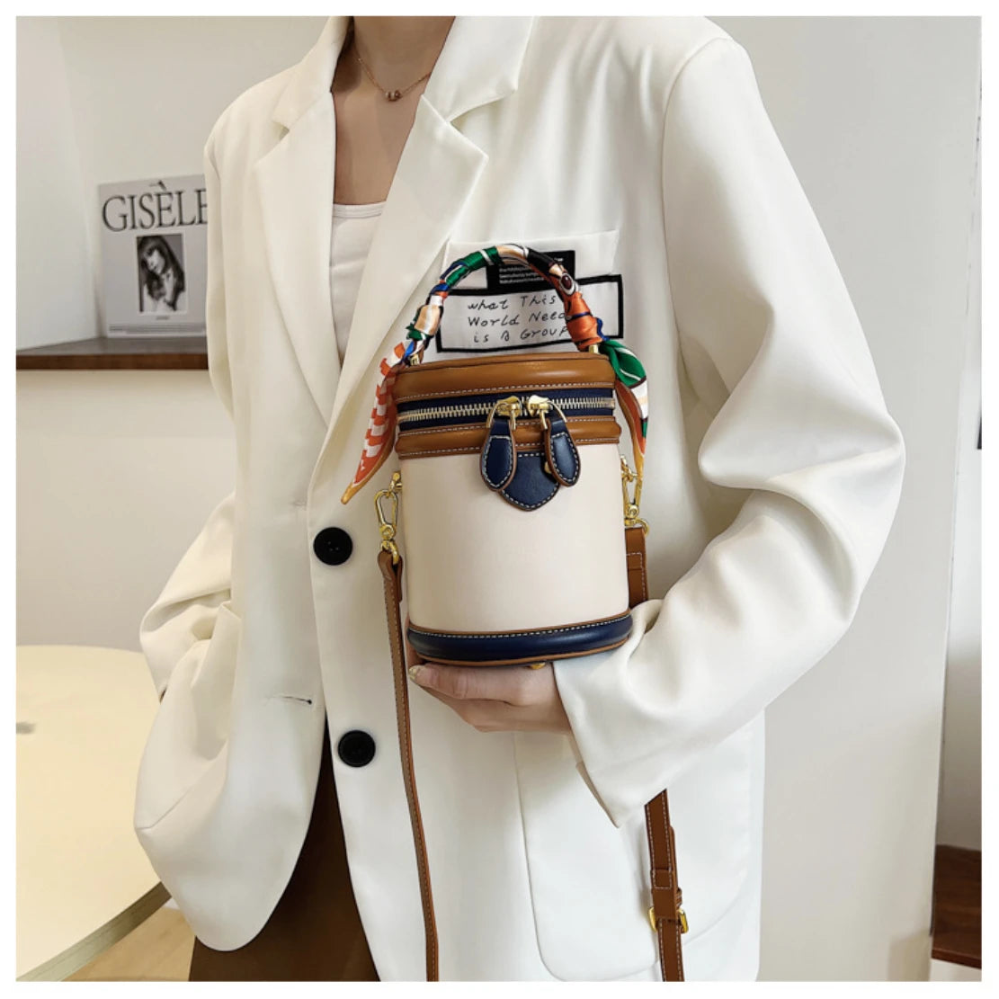 Bucket bag