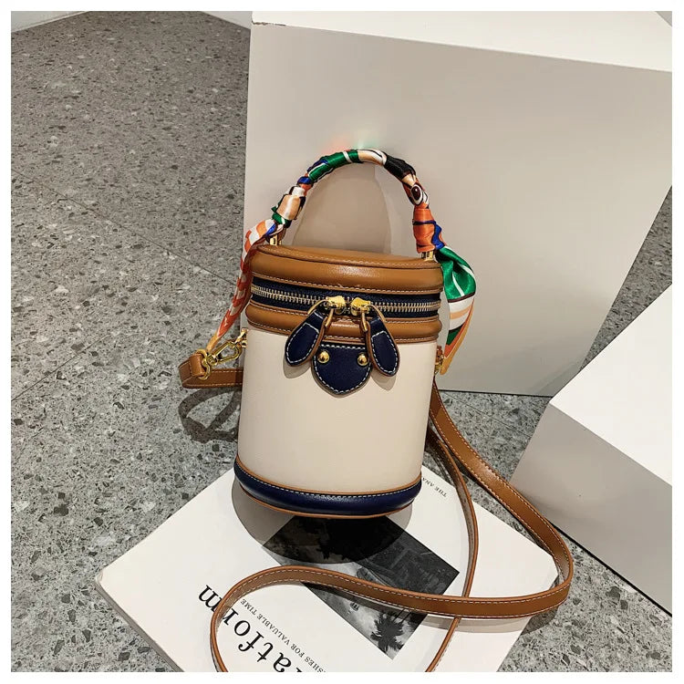 Bucket bag