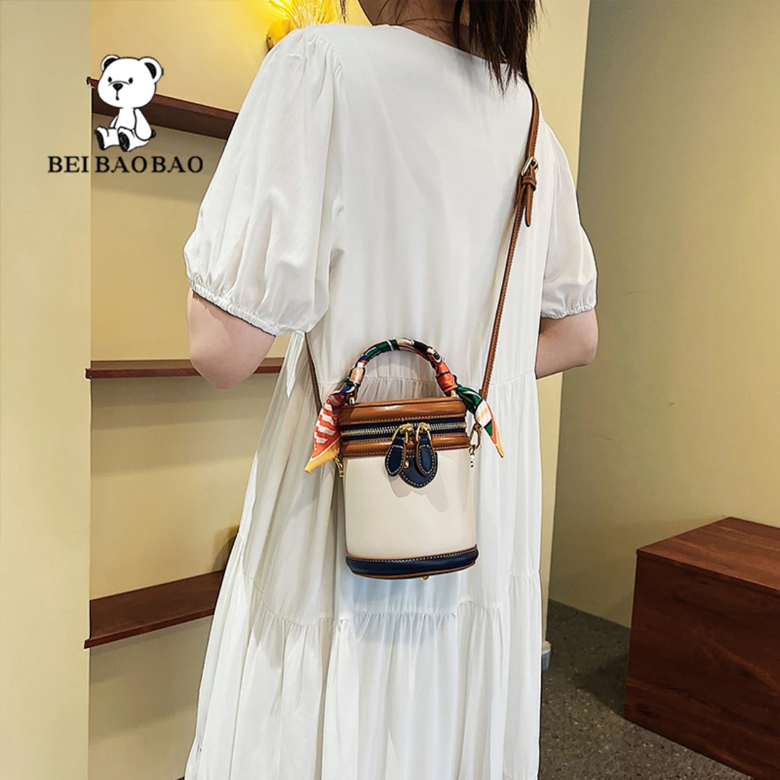 Bucket bag