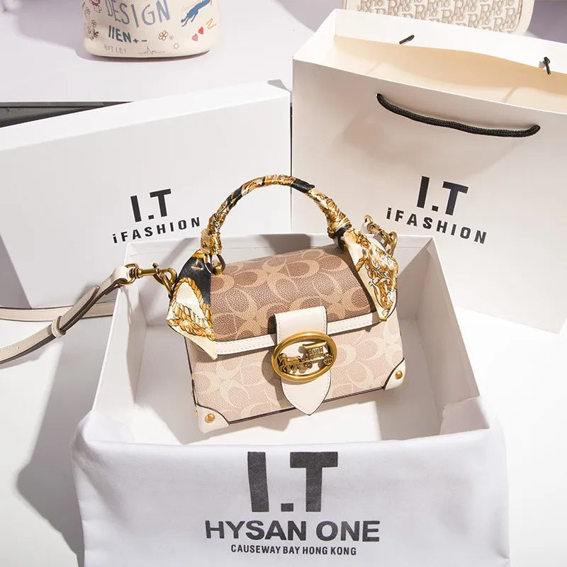 High-end carriage crossbody bag