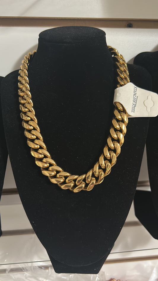 Why Stainless Steel Jewelry Is Perfect for Everyday Wear