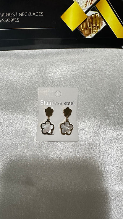 Leaf / flower earrings